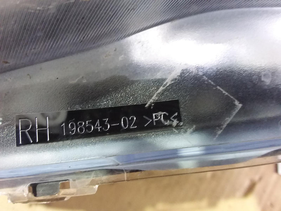 2016 Toyota Camry Camry  Right Headlamp