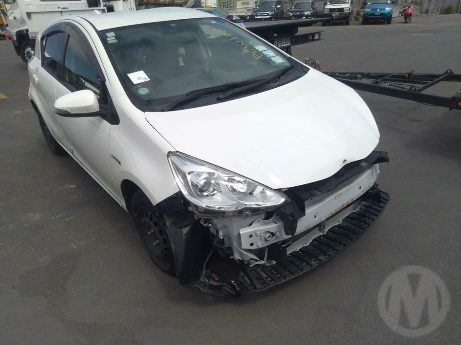 2016, Toyota, Aqua, Hybrid, NHP10-6522113