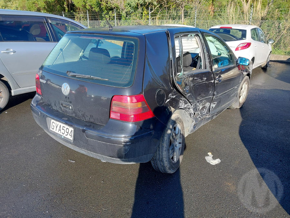 2004, Volkswagen, Golf, WVWZZZ1JZ4U006252