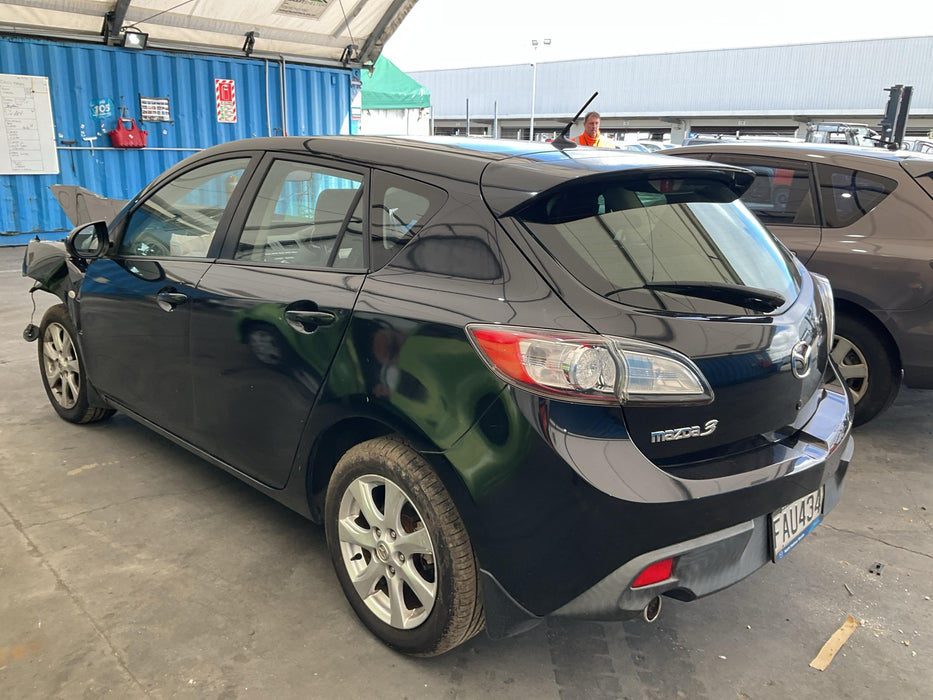 2009 Mazda Mazda3 SPORTHATCH GSX 2.0  5425 - Used parts for sale