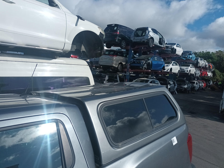 2021 Nissan Navara SL 2.3D/7AT  5017 - Used parts for sale