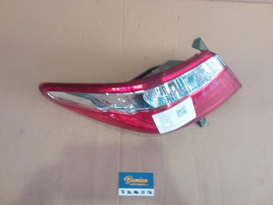 2016 Toyota Camry Camry Camry Left Taillight