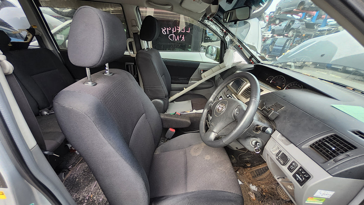 2005, Toyota, Noah, AZR60-0408379