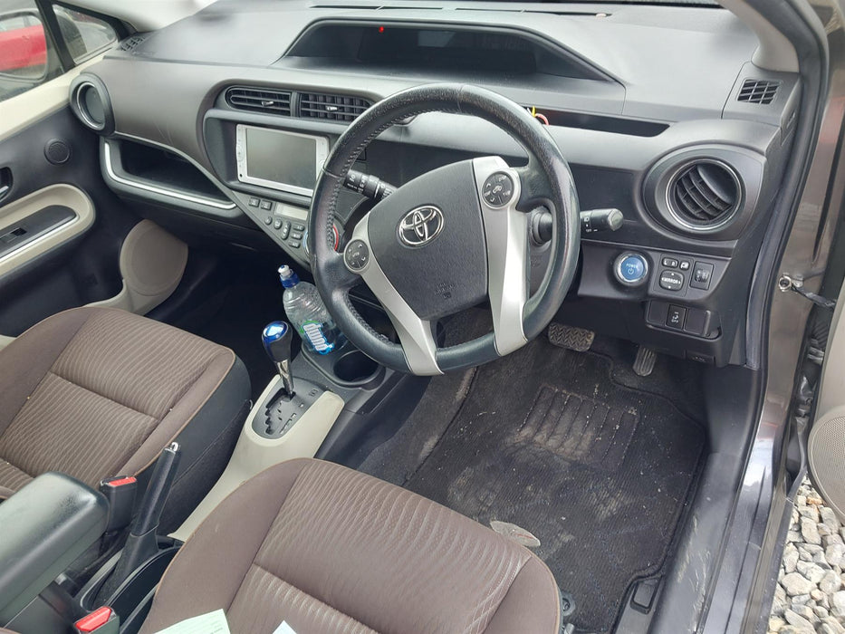 2013 Toyota Aqua   5450 - Used parts for sale