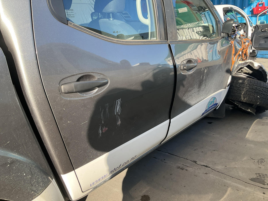 2021 Nissan Navara SL 2.3D/7AT  5017 - Used parts for sale
