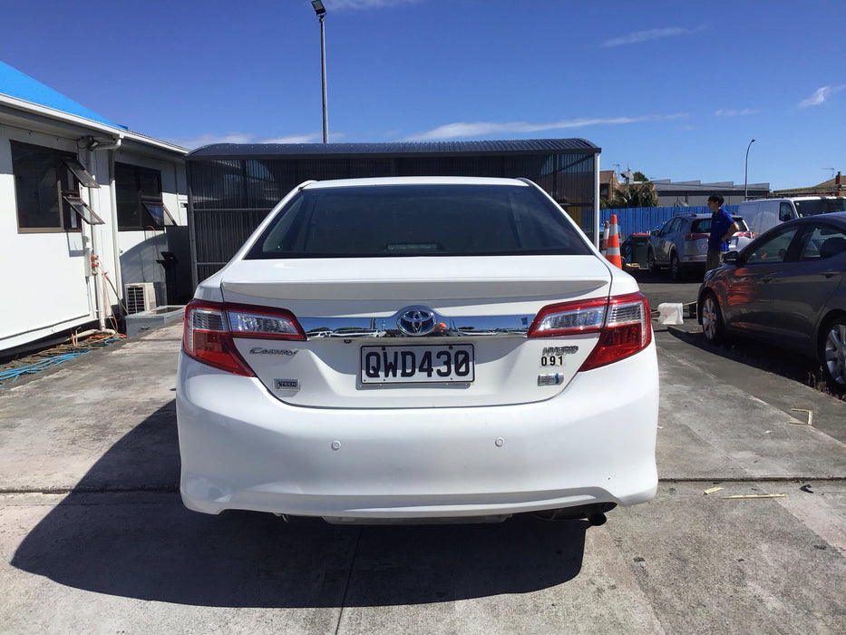 2015 Toyota Camry Hybrid XV50 5822 - Used parts for sale