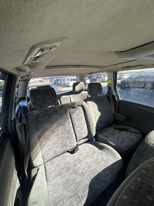 2004 Toyota Estima  R30 6226 - Used parts for sale