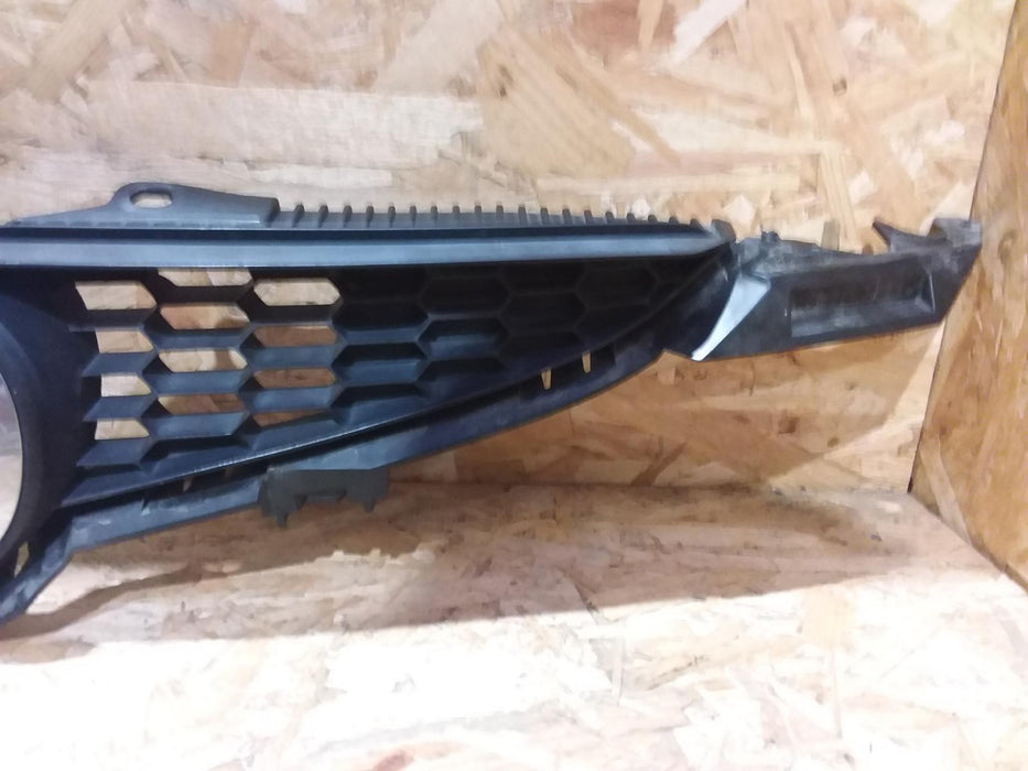 Mazda 2 Demio DE  Grille
