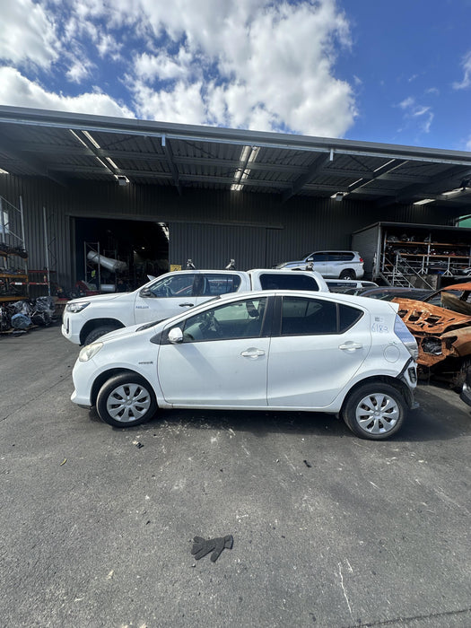 2013 Toyota Aqua Hybrid NHP10 6183 - Used parts for sale