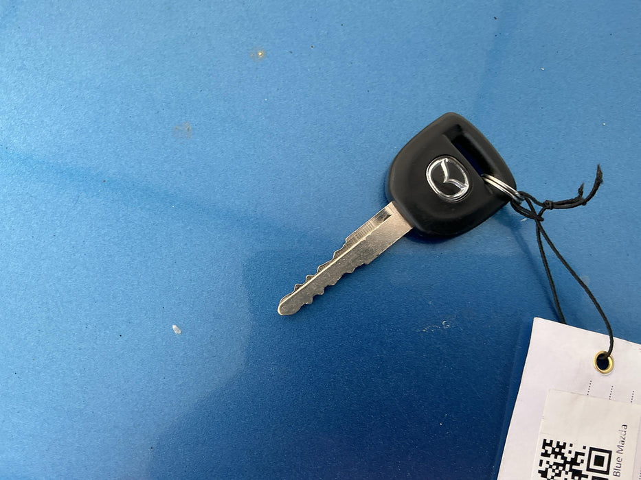 2004 Mazda Axela   6070 - Used parts for sale