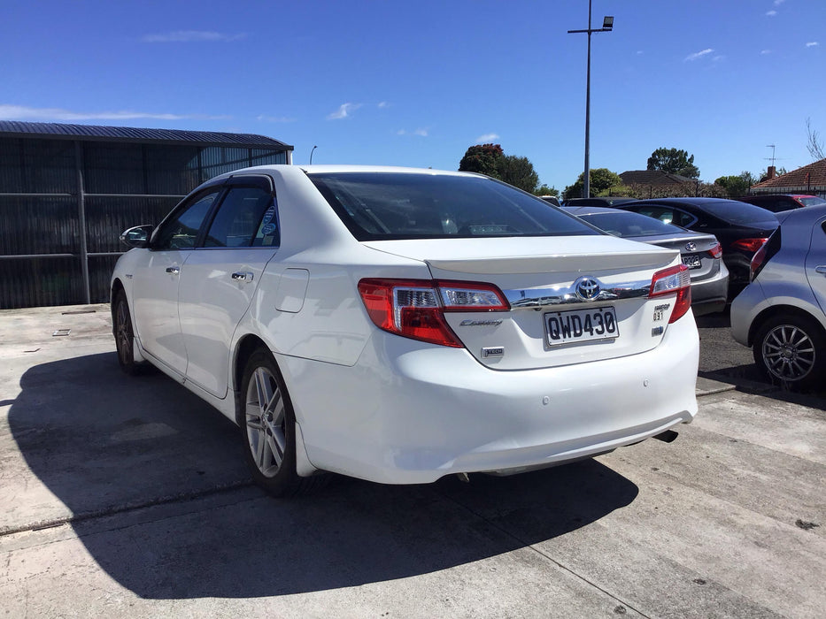 2015 Toyota Camry Hybrid XV50 5822 - Used parts for sale