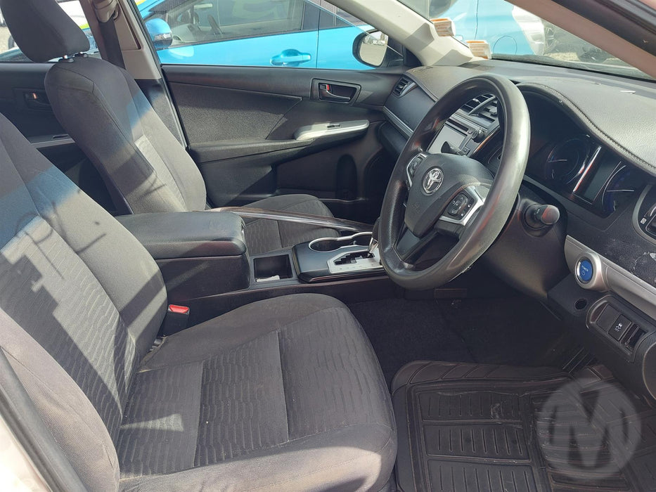 2015 Toyota Camry Hybrid XV50 6053 - Used parts for sale