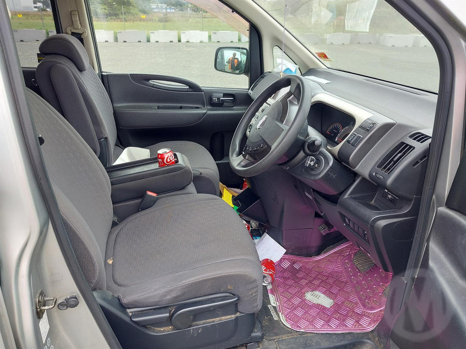 2006 Nissan Serena  C25 5984 - Used parts for sale