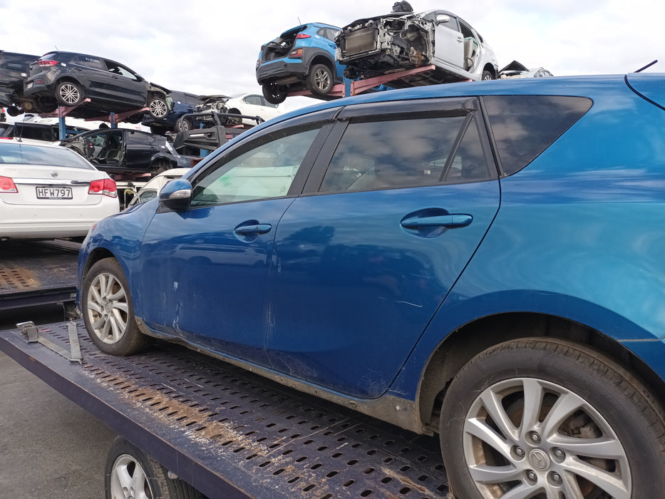 2011 Mazda 3 Axela Bl  5423 - Used parts for sale