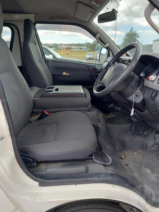 2013 Toyota Commuter  V H200 5909 - Used parts for sale
