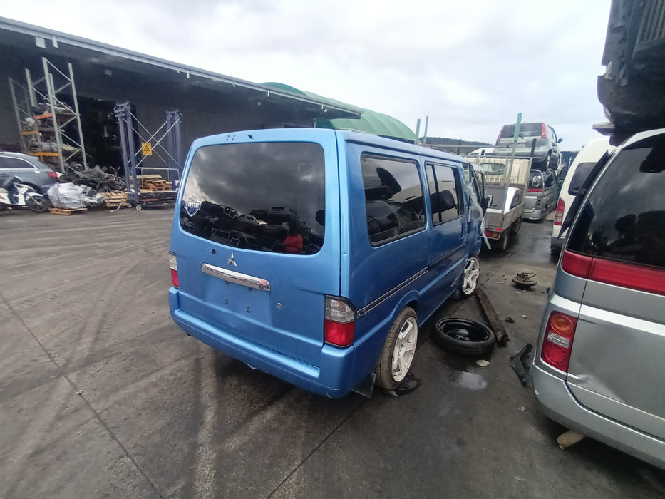 2005, Mitsubishi, Delica, SK82VM-302917