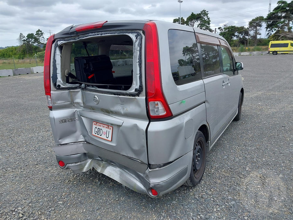 2006 Nissan Serena  C25 5984 - Used parts for sale
