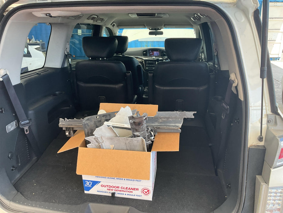 2013 Nissan Elgrand  E52 6076 - Used parts for sale