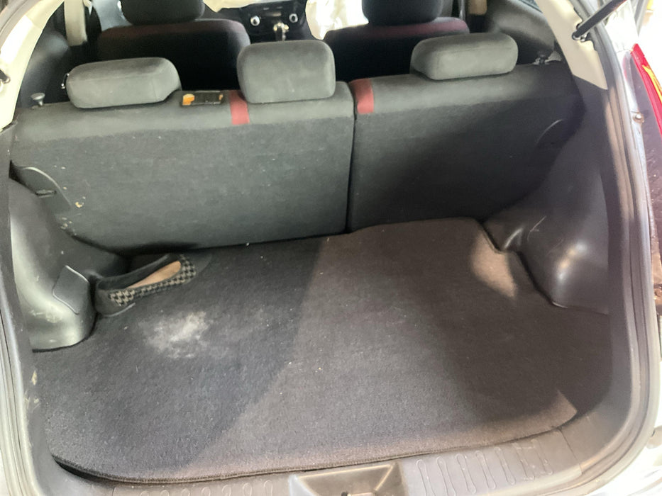 2013 Nissan Juke  I F15 6096 - Used parts for sale