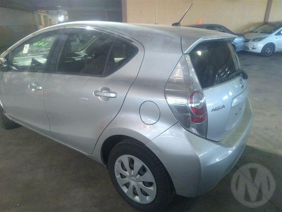 2013 Toyota Aqua   3893 - Used parts for sale