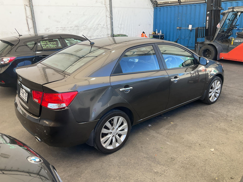 2009 Kia Cerato SLI TD 6143 - Used parts for sale