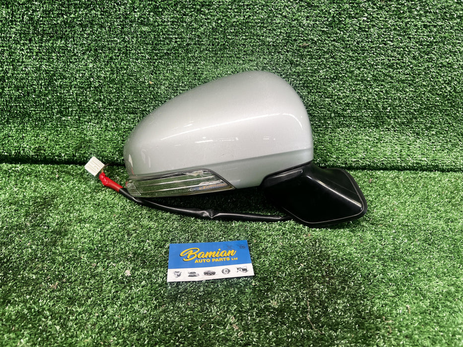 2013 Toyota Prius Hybrid W30 Right Door Mirror