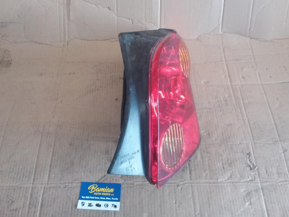 Toyota, Ist, Right Taillight