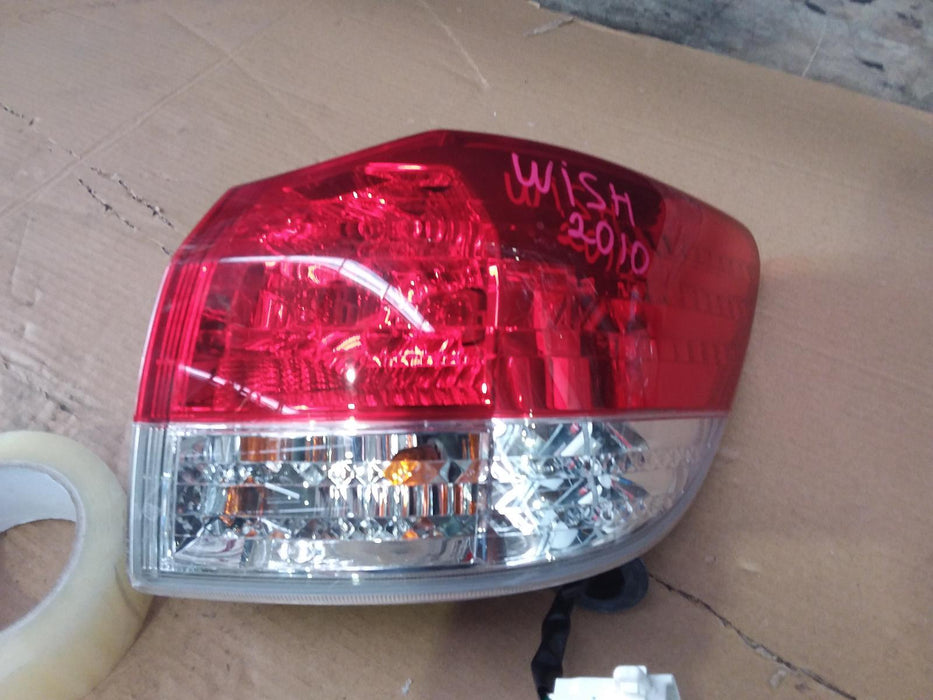 Toyota, Wish, Right Taillight