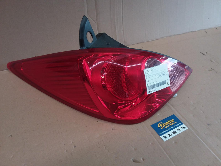 Nissan, Tiida, Left Taillight