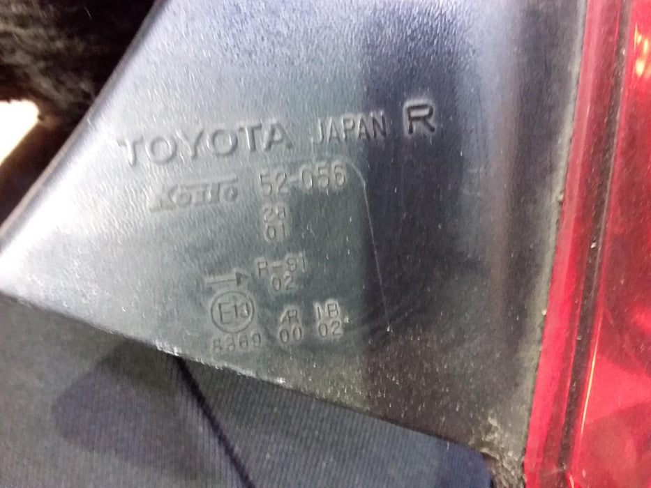 Toyota, Ist, Right Taillight