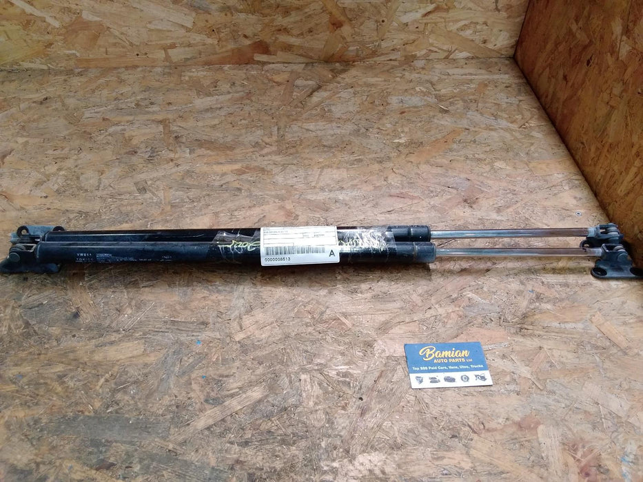 Nissan, URVAN, Caravan, Hatch Strut