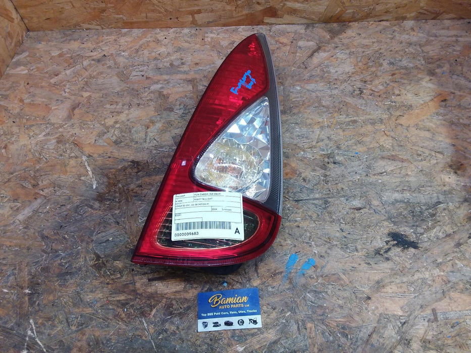 Toyota, FunCargo, Right Taillight