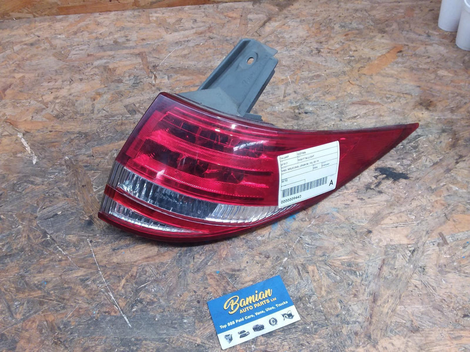 Toyota, Estima, Right Taillight