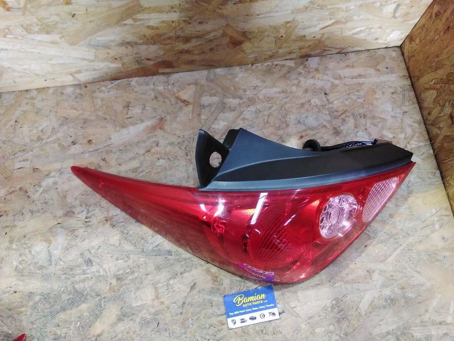 Nissan, Tiida, Left Taillight