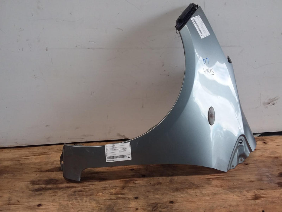 Toyota, Yaris, Vitz XP90, Left Guard