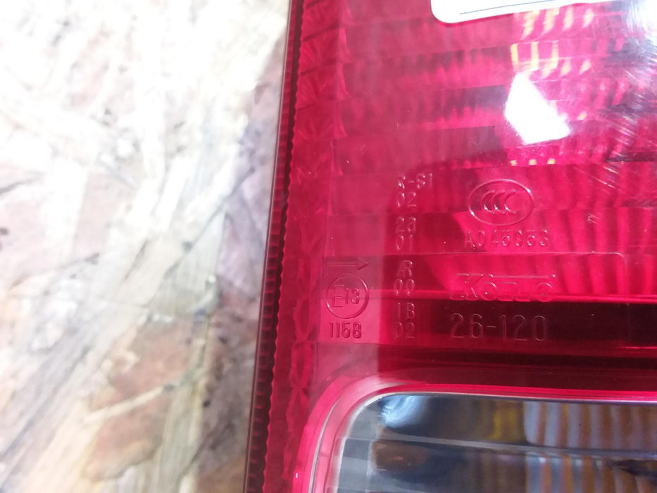 Toyota, Hiace, Right Taillight