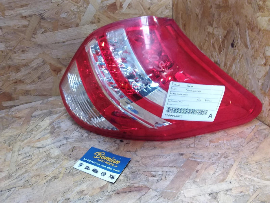 Toyota, RAV4, Right Taillight